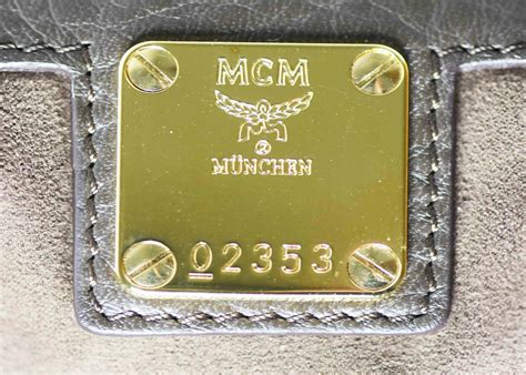 mcm tasche seriennummer prüfen|original mcm erkennen.